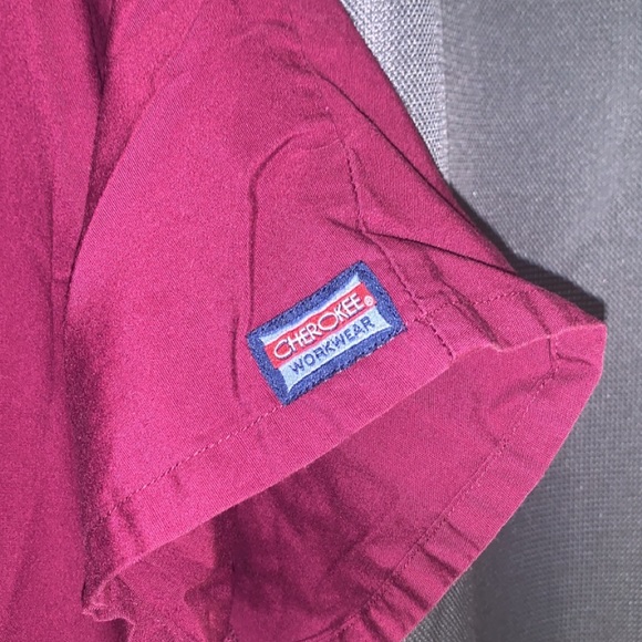 Cherokee scrub top - Picture 2 of 2